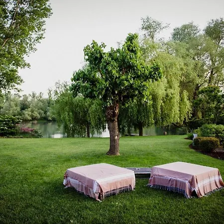 卡德尔思乐酒店